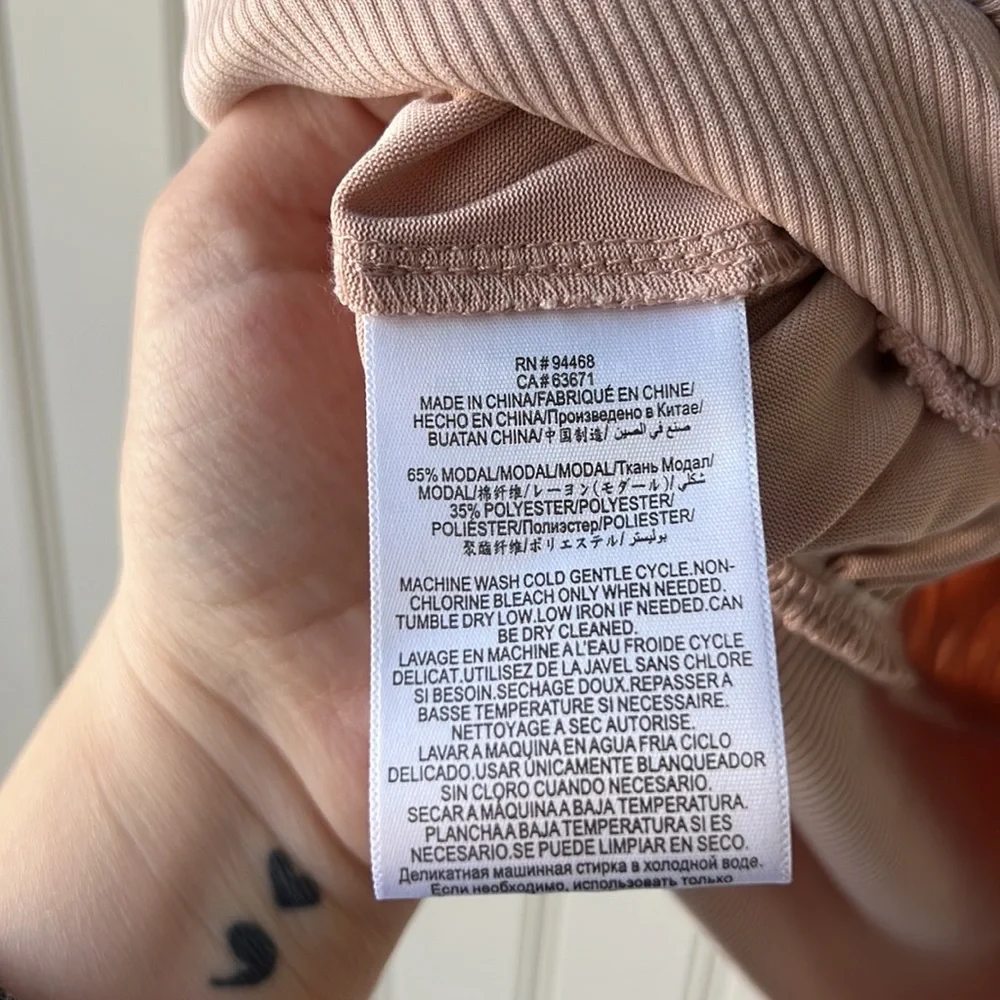BCBGMAXAZRIA Pink Wrap Top Size Medium - Picture 7 of 12
